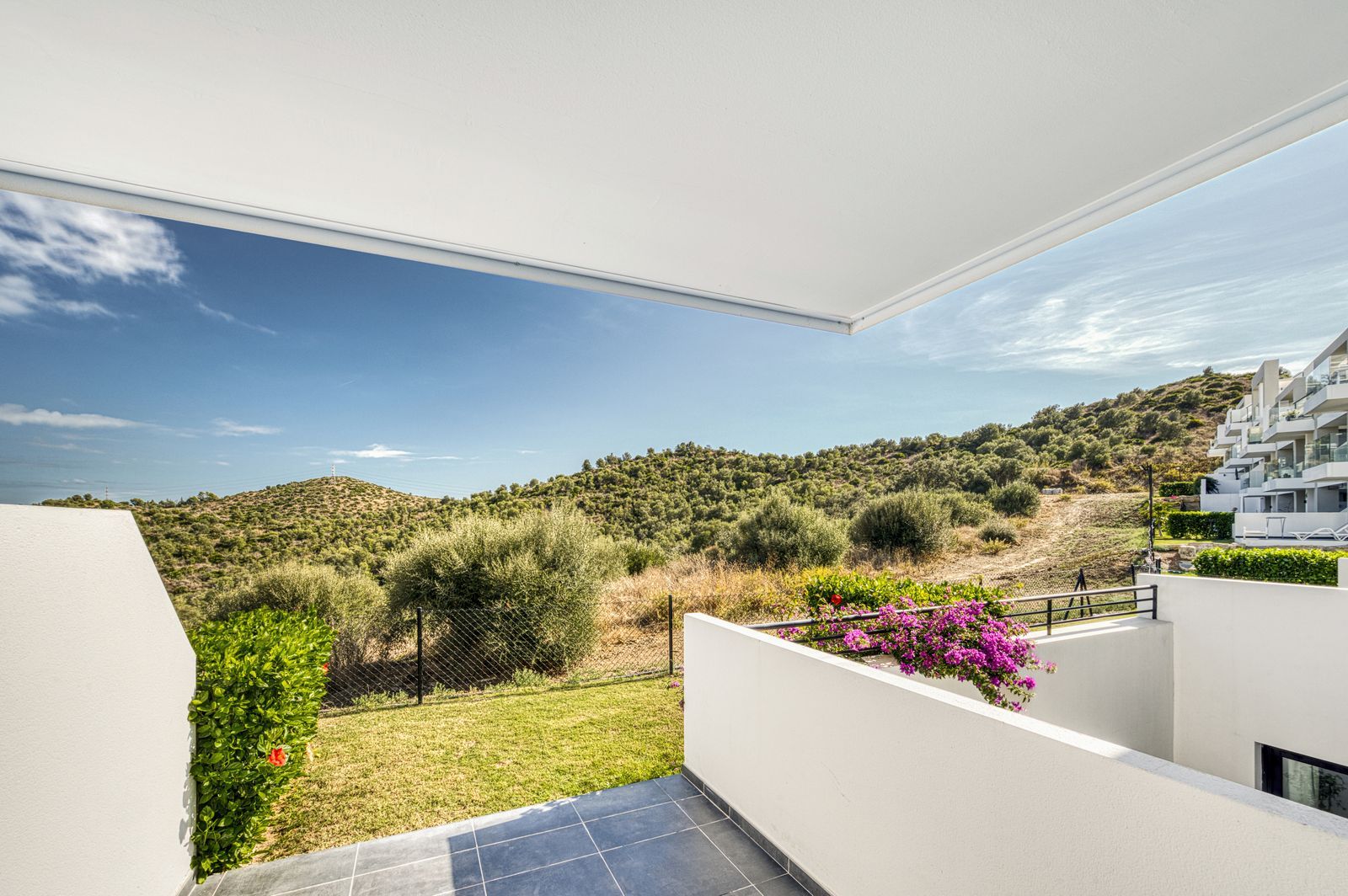 185b059e011778a664ec8b641059ebd8 - 13