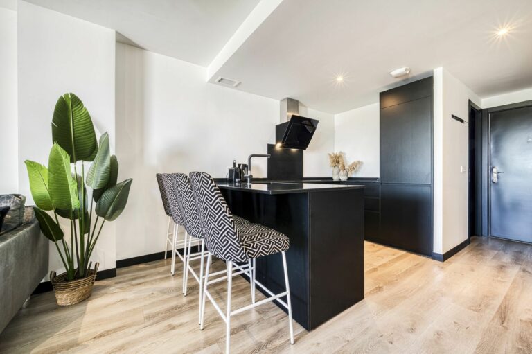 185b059e011778a664ec8b641059ebd8 - 5