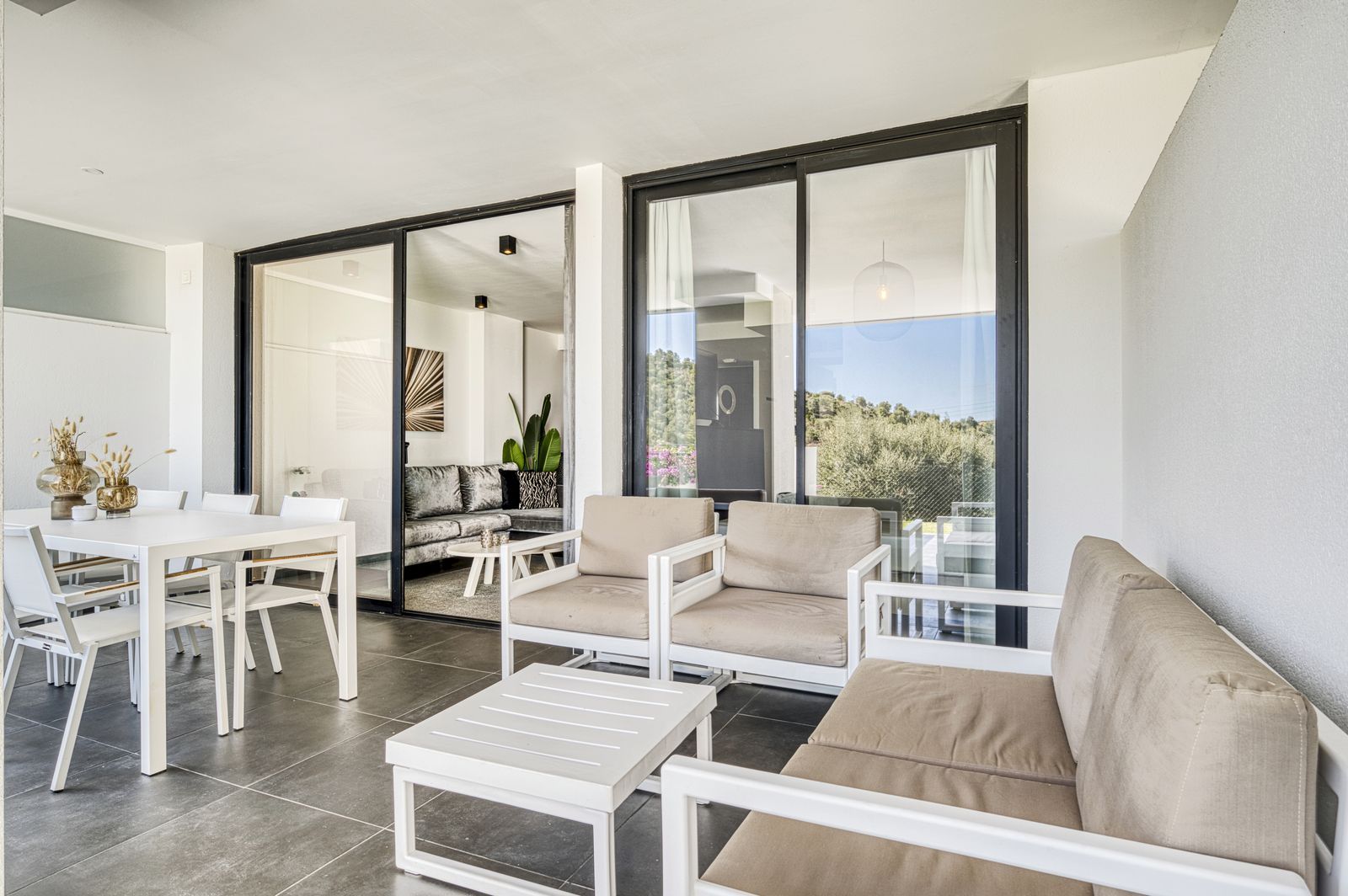 185b059e011778a664ec8b641059ebd8 - 9