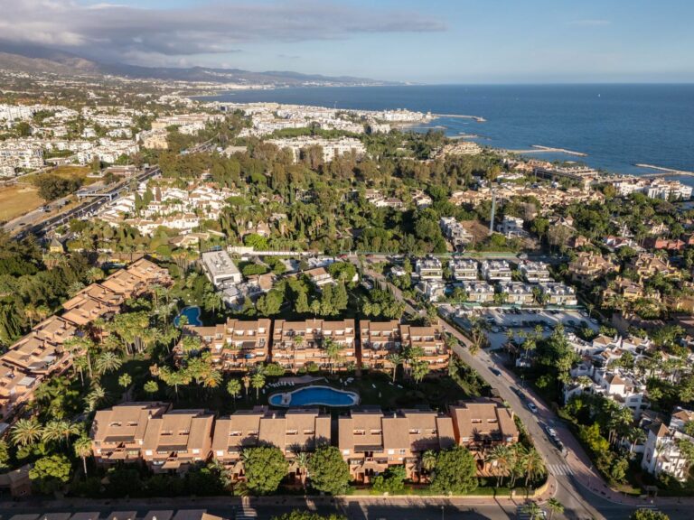 1889a06e45bc5896f9a64e926d88a3c6 - 1