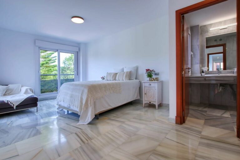 19729e0942d992dffb1c523687d022c4 - 10