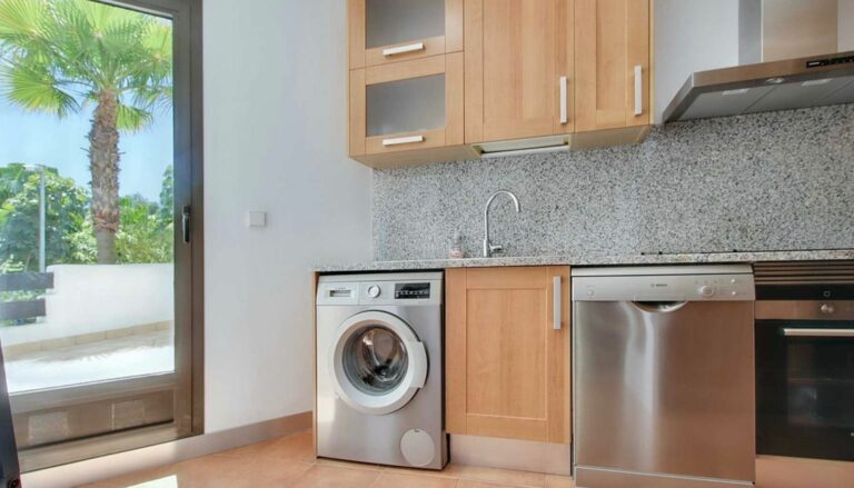 1a7bae4cd6ddff86d1d37b2837dd8d30 - 14