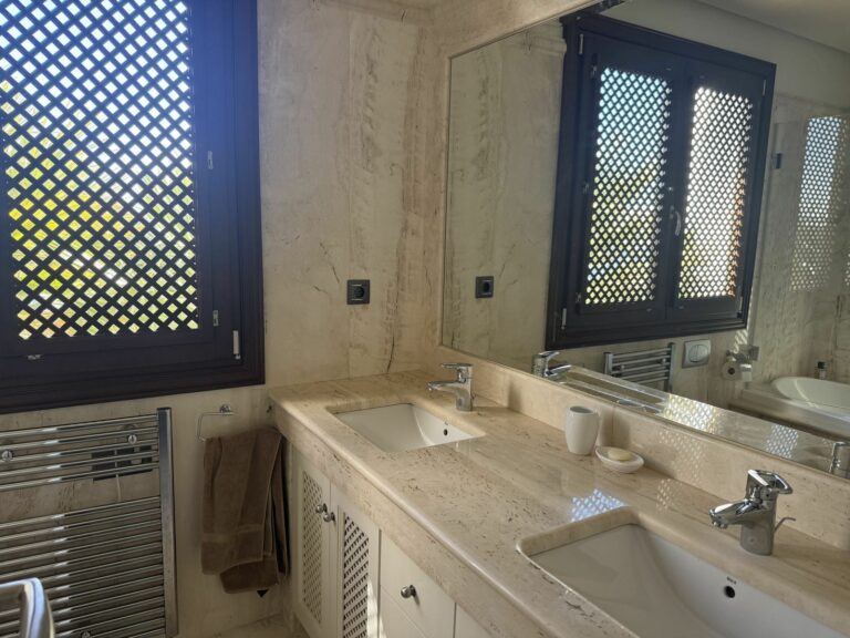 1aa1a622a5f53b98cdfd0aa3aeb3e663 - 10