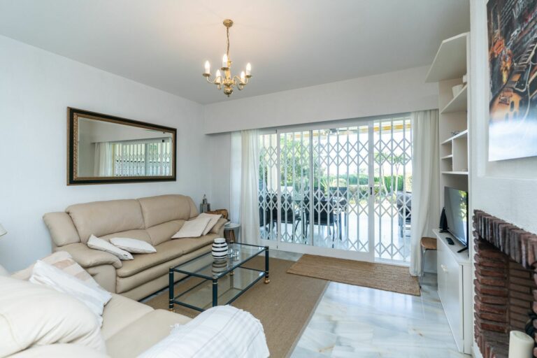 1ad63e0ffca2d1bdd5a3608611a43156 - 10