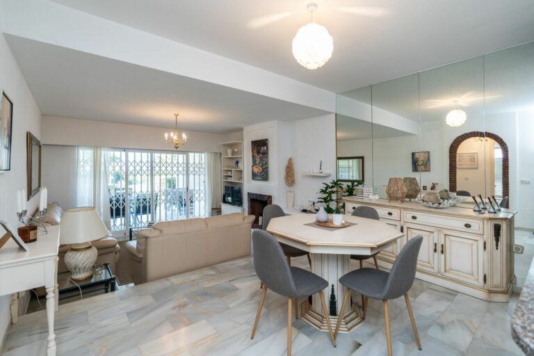 1ad63e0ffca2d1bdd5a3608611a43156 - 12