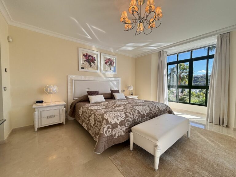 1c19f3f3d44dd9f3ea819768d11addd6 - 11