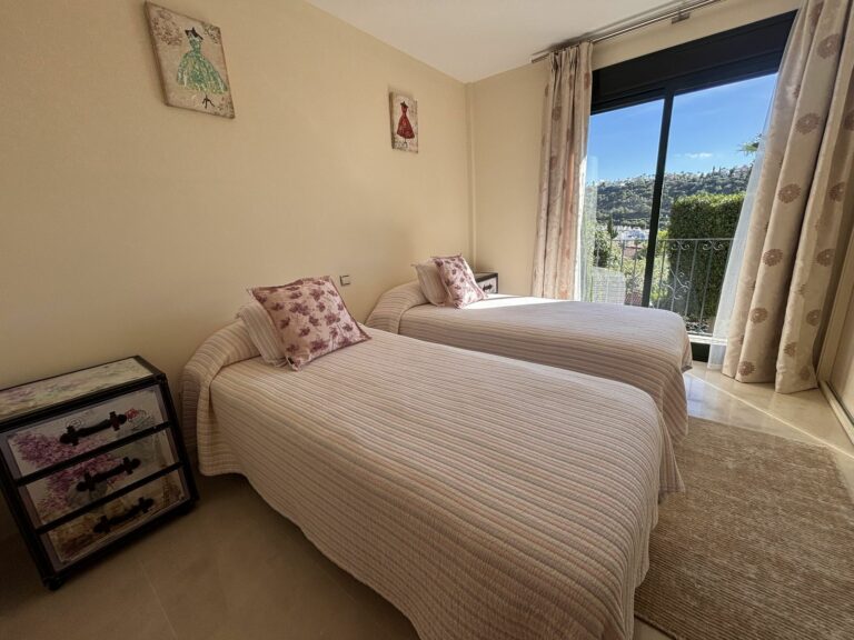 1c19f3f3d44dd9f3ea819768d11addd6 - 13