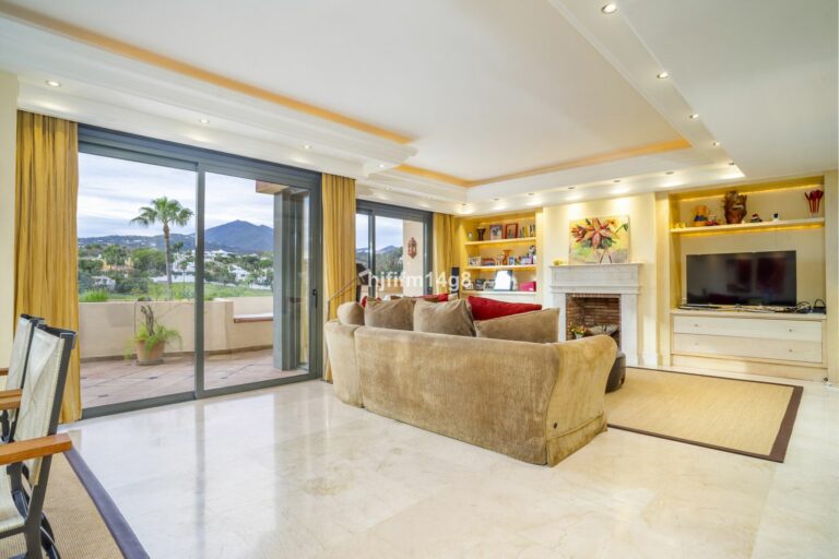 1d5be55fbb9a03648f29d29528677b16 - 10