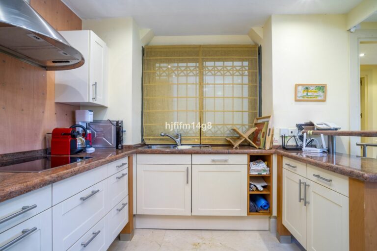 1d5be55fbb9a03648f29d29528677b16 - 13