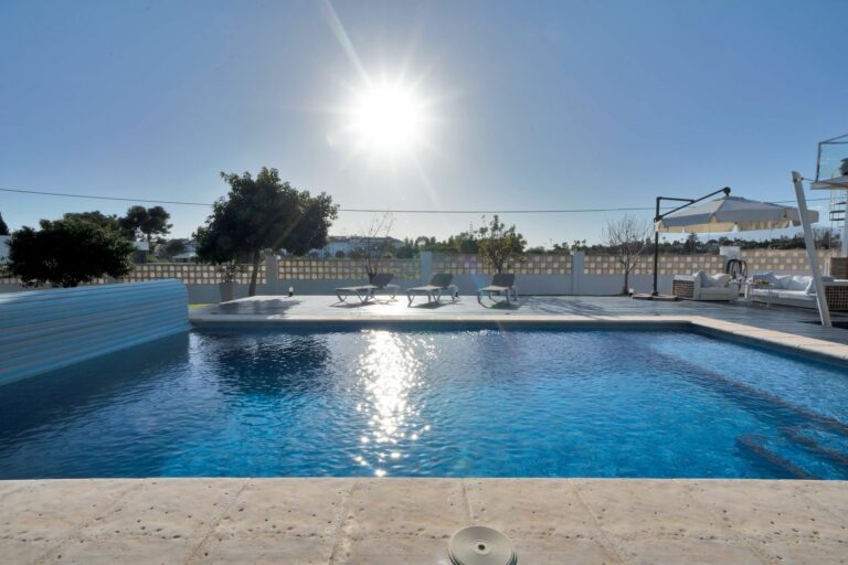 1de5ff241555418606bc283bfefc5dd5 - 1