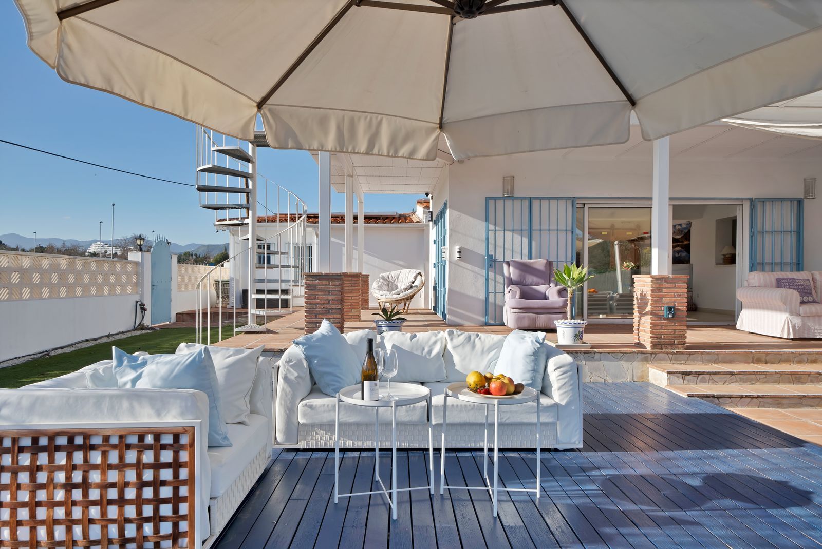 1de5ff241555418606bc283bfefc5dd5 - 2