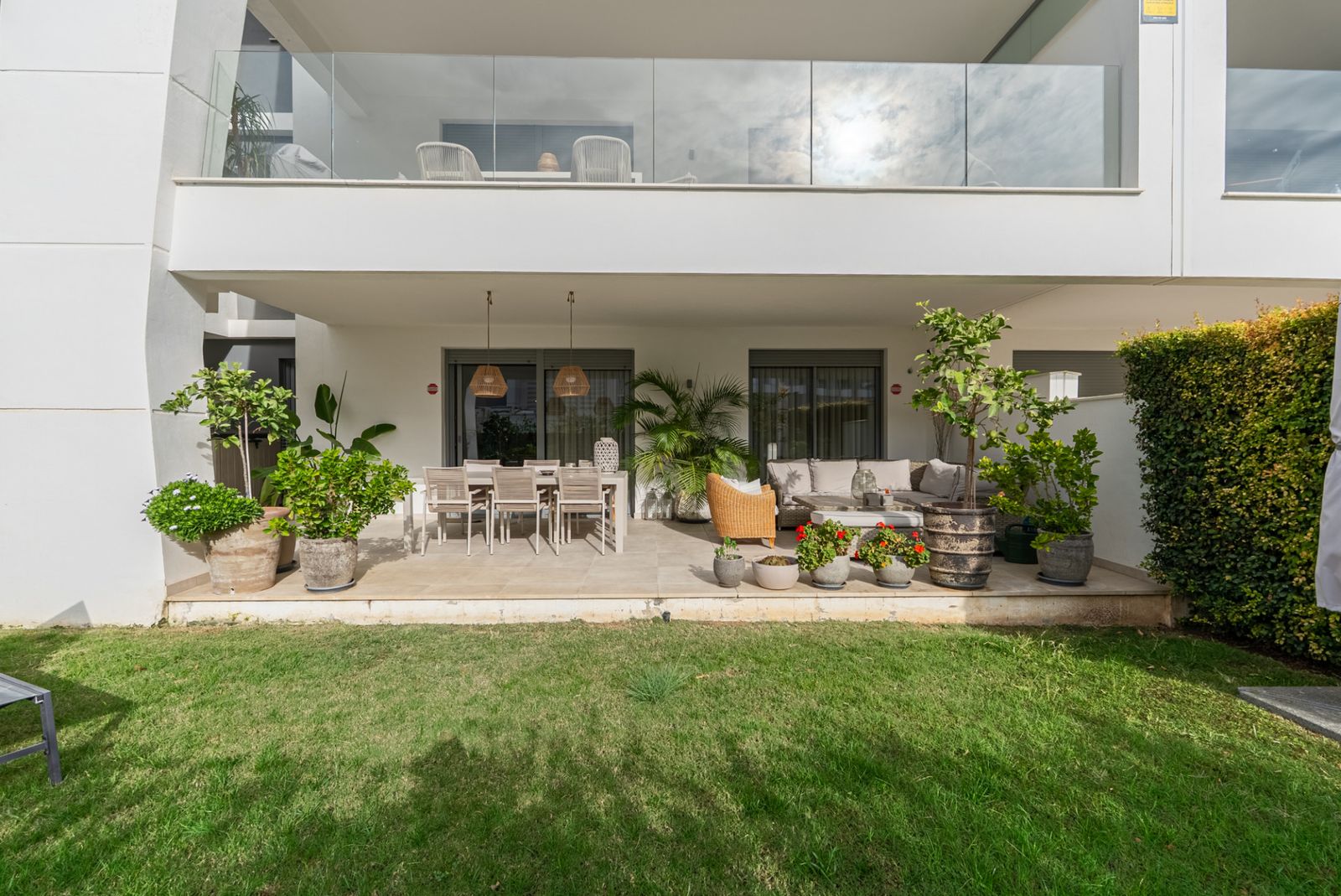 1e47442e3e8f30aeb12fe1a2accd6824 - 1