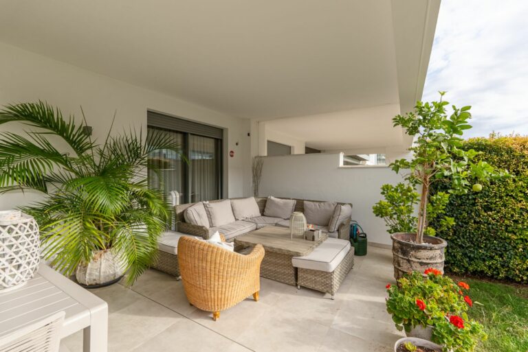 1e47442e3e8f30aeb12fe1a2accd6824 - 14