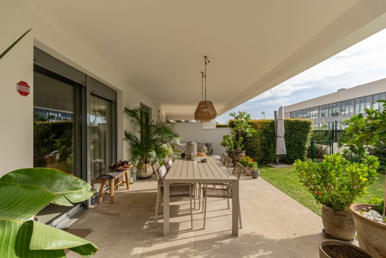 1e47442e3e8f30aeb12fe1a2accd6824 - 16