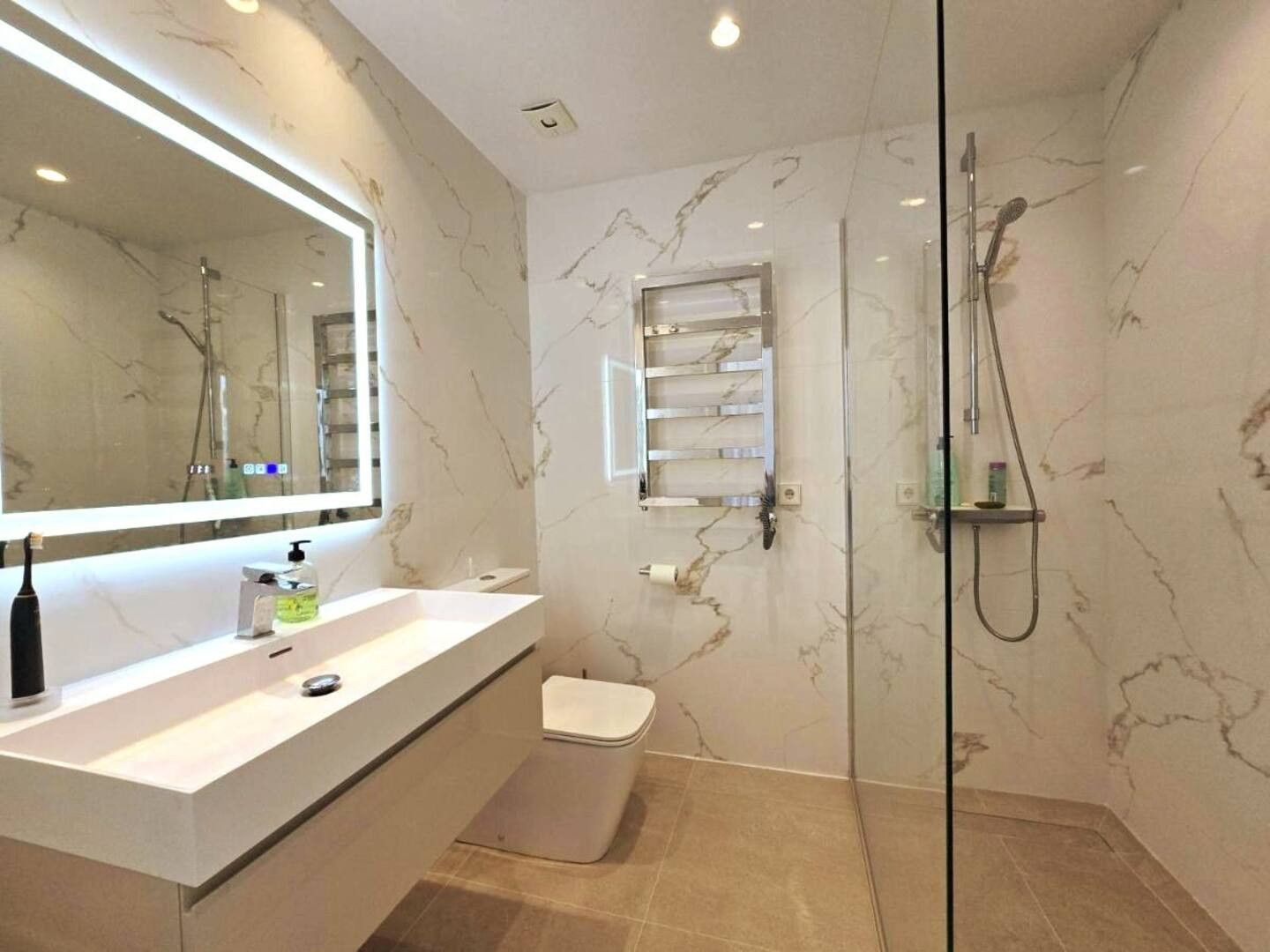 1f394f0cfb71199c64202bbbbc510a93 - 6