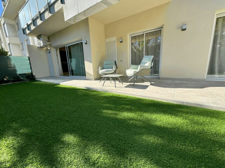 1f5d82644f8dd0ad9a5c294094214679 - 9