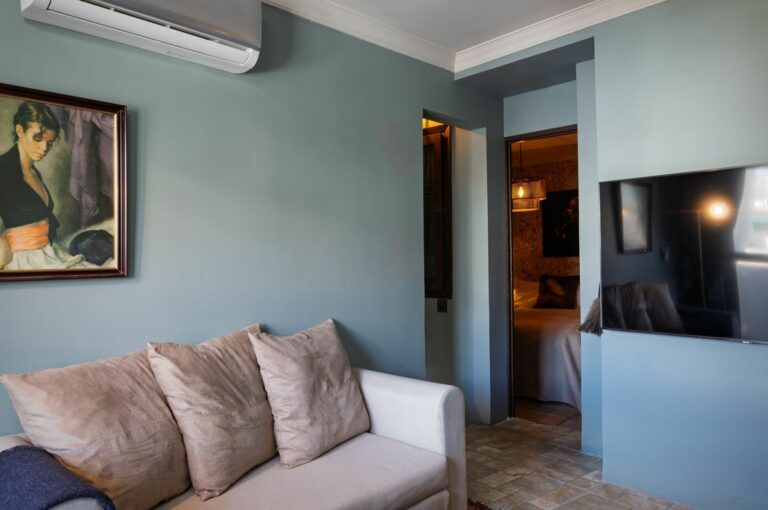 1f60bce025813eea56cd83f518a8aa78 - 16