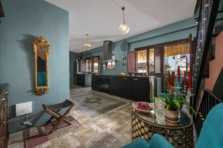 1f60bce025813eea56cd83f518a8aa78 - 3