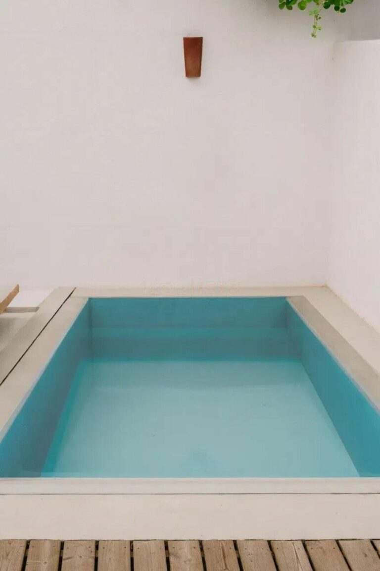 20051a9dcf912cce585fbd8d3465909f - 2