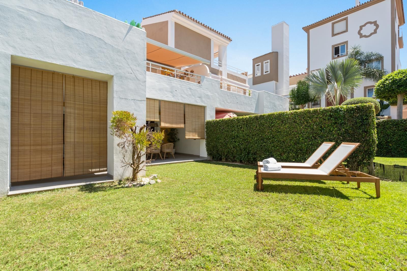 207165bf2716ab48b57335ae14ac7bcd - 10