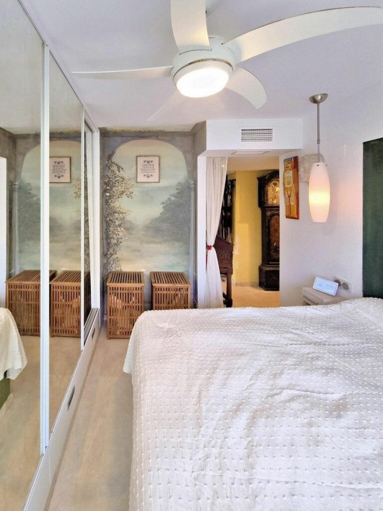 20e14e0d37d96f9e7584dd4411839e71 - 15