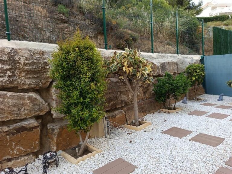 21df99579b28dfa6c9f6b197c9f9ce0d - 11