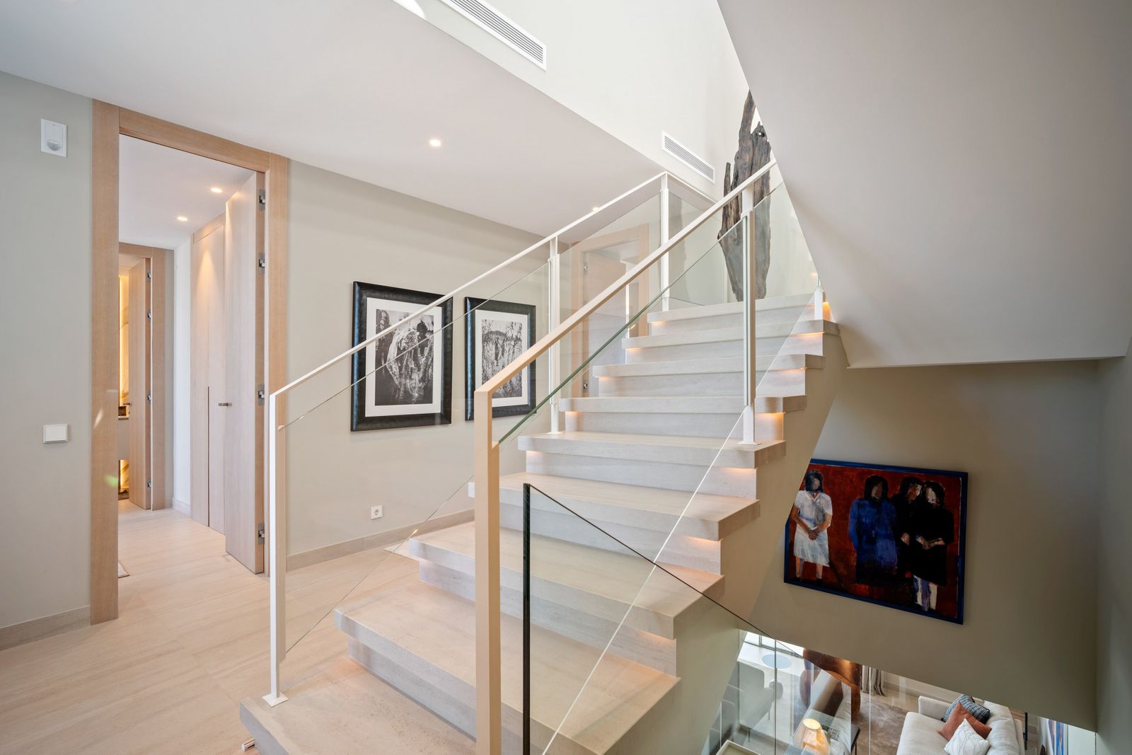 22b1445e4144f868e21b28740463bad2 - 14