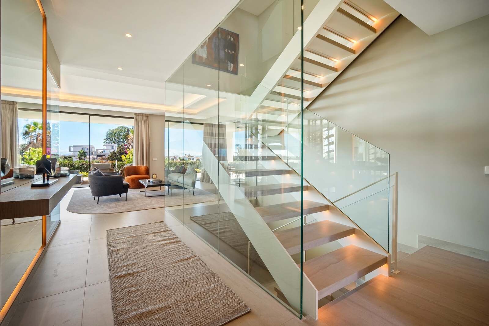 22b1445e4144f868e21b28740463bad2 - 5