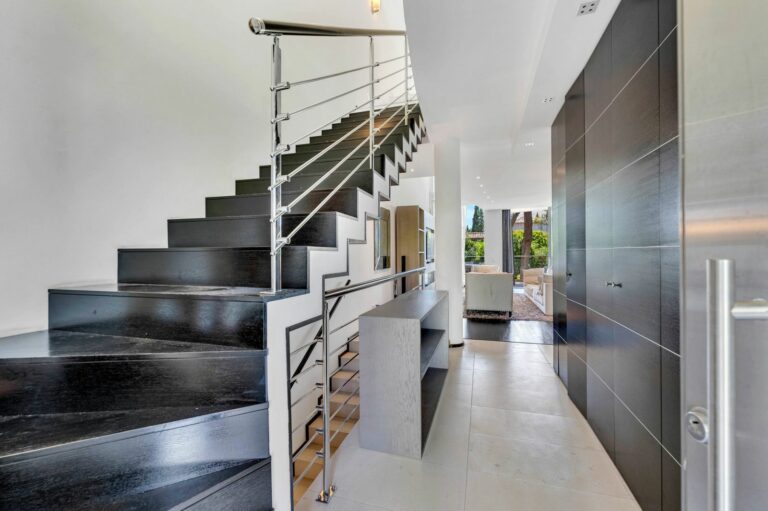 22ef613f86d7339c5fee3d875880120a - 10