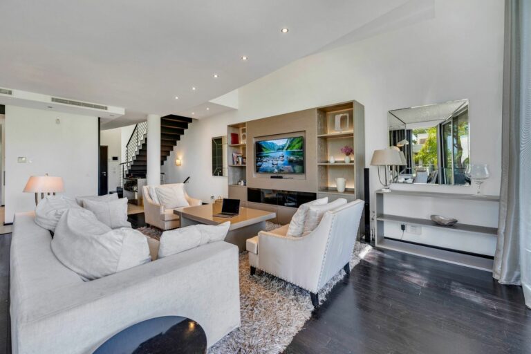 22ef613f86d7339c5fee3d875880120a - 11