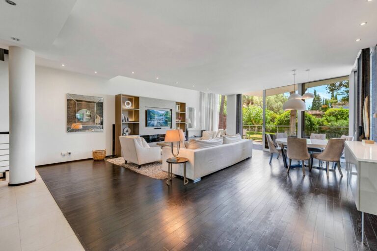 22ef613f86d7339c5fee3d875880120a - 15