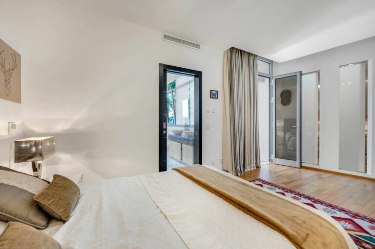 22ef613f86d7339c5fee3d875880120a - 6