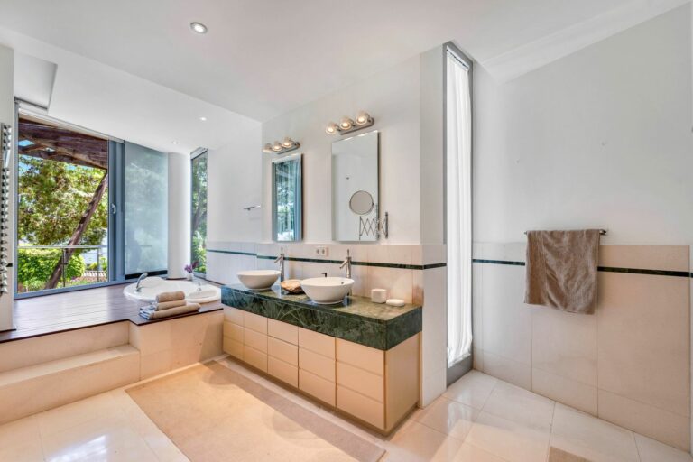 22ef613f86d7339c5fee3d875880120a - 8