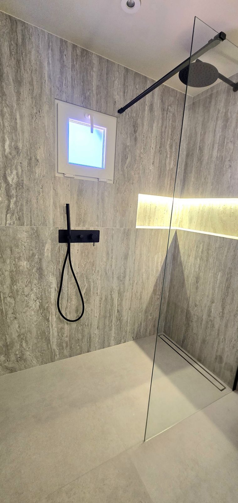 23362416c10f2b5d4ab6dc6e91a62fd6 - 16