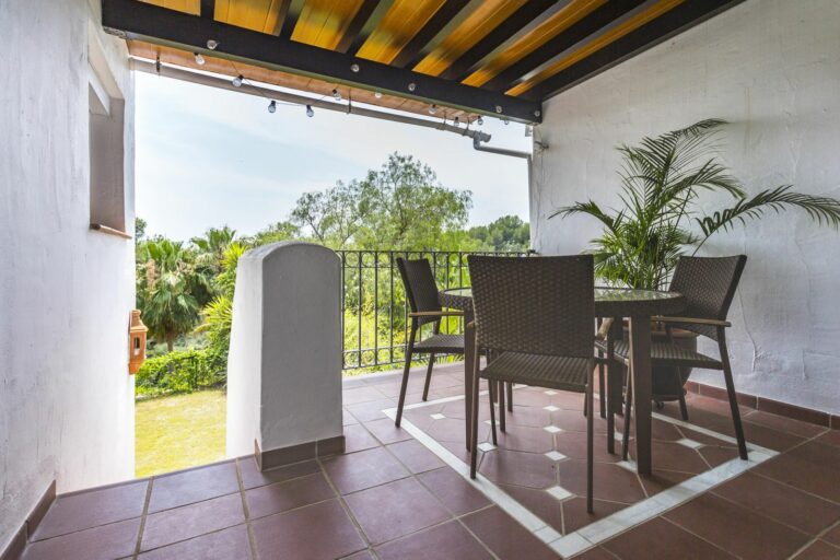 23697c3bd7a3ec8101240461eb414f36 - 11