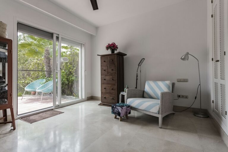 23697c3bd7a3ec8101240461eb414f36 - 14