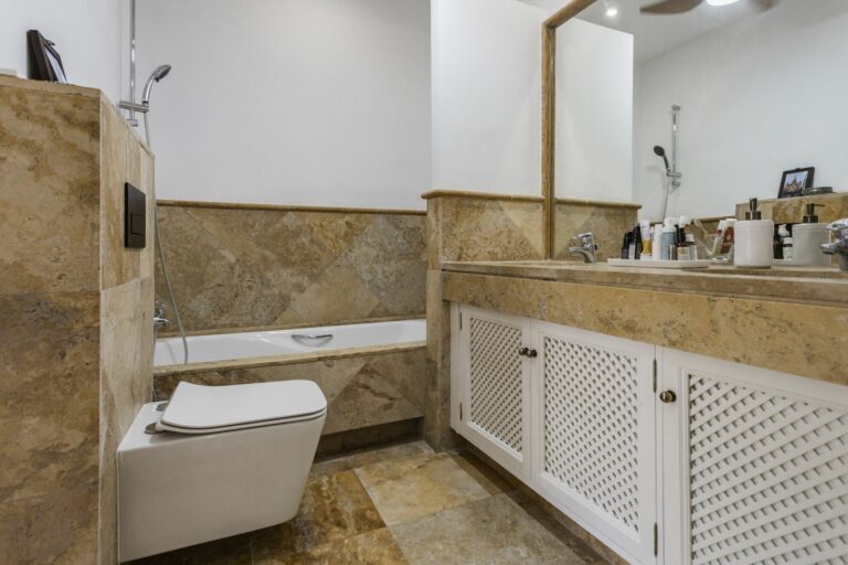 23697c3bd7a3ec8101240461eb414f36 - 16