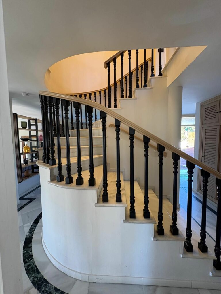 248ec893ba0f6739cf276de52ce8ce94 - 16