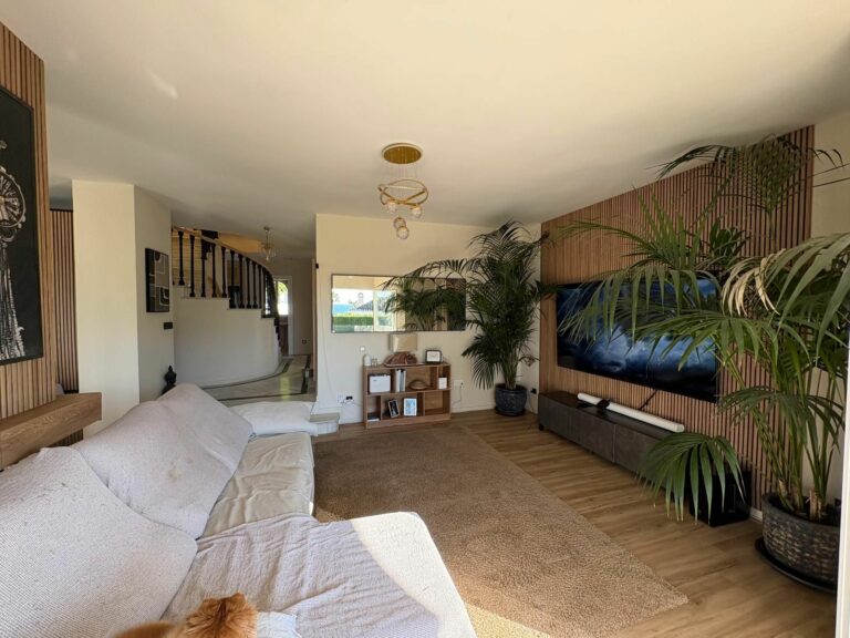 248ec893ba0f6739cf276de52ce8ce94 - 7