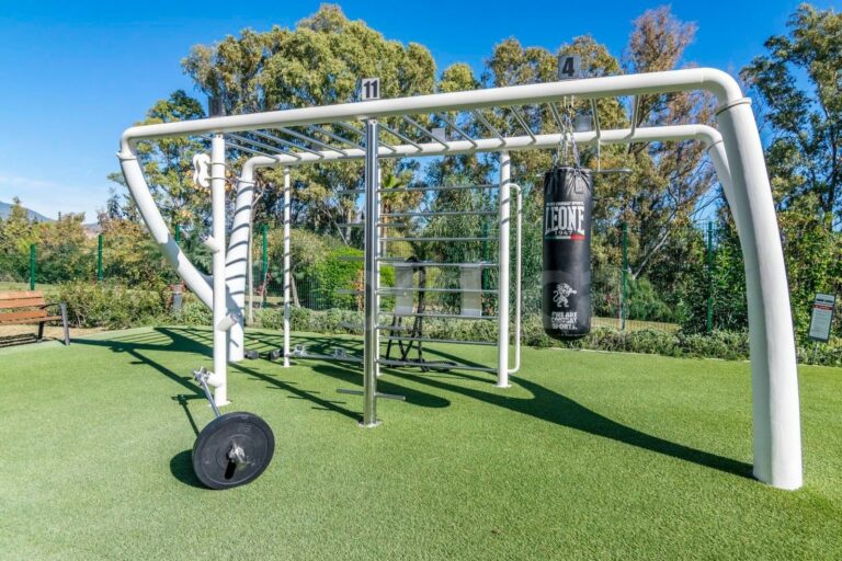 2494952738658ddef515fec1f2592c8e - 11