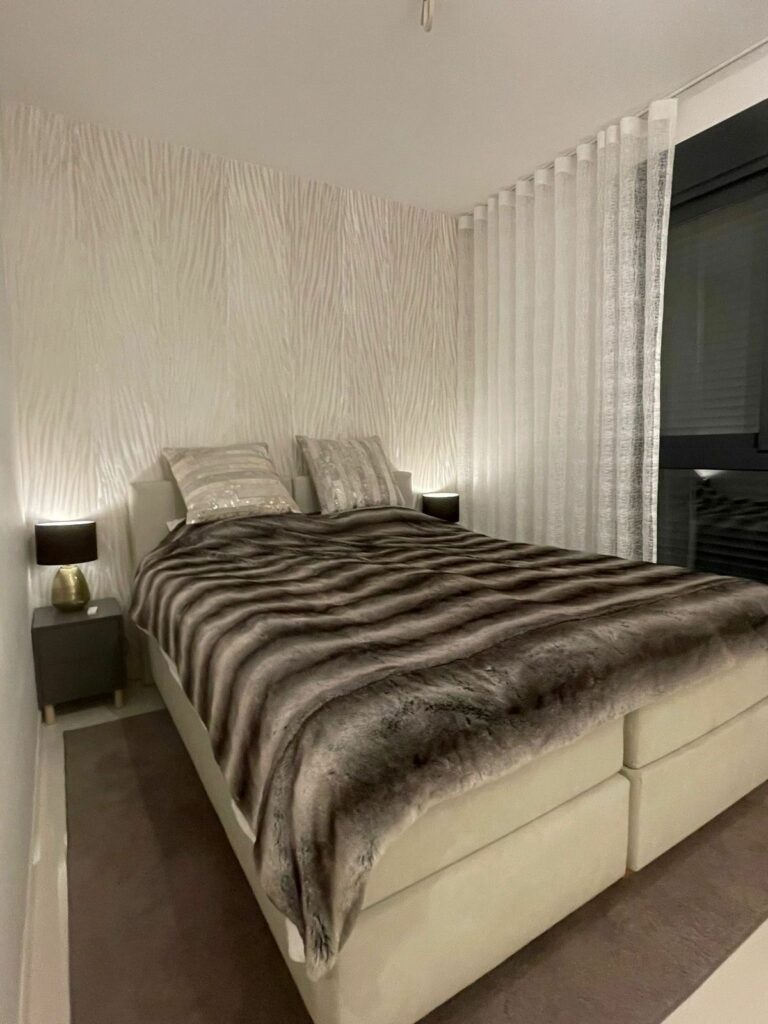 2494952738658ddef515fec1f2592c8e - 15