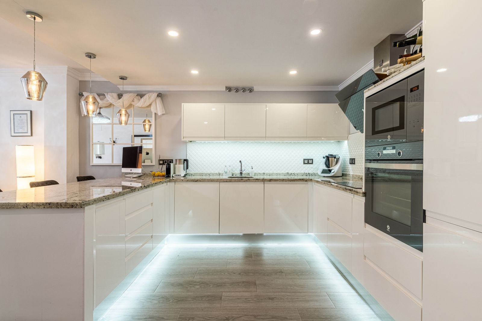 24d16de03fa714a629af02a5cfb4f8da - 3