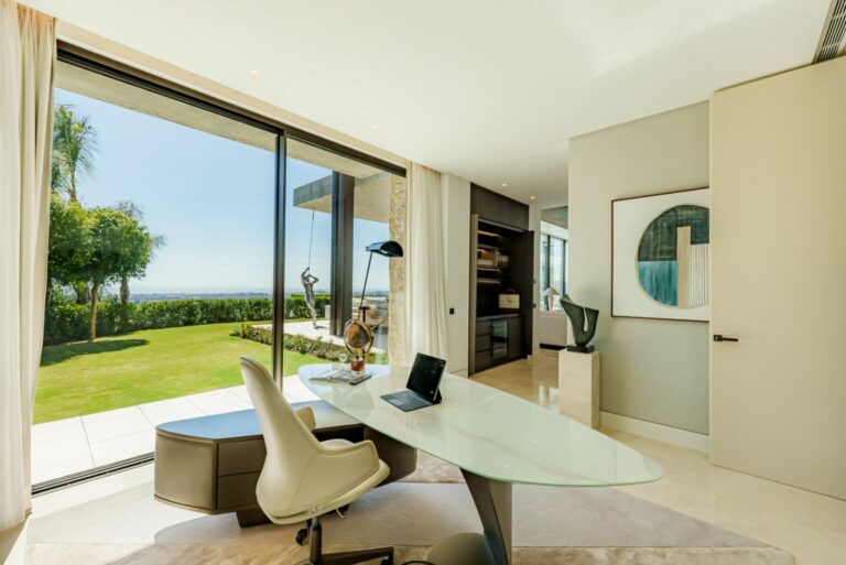 24f8e4a6f41a81d9ddf04e31dbd97bfc - 11