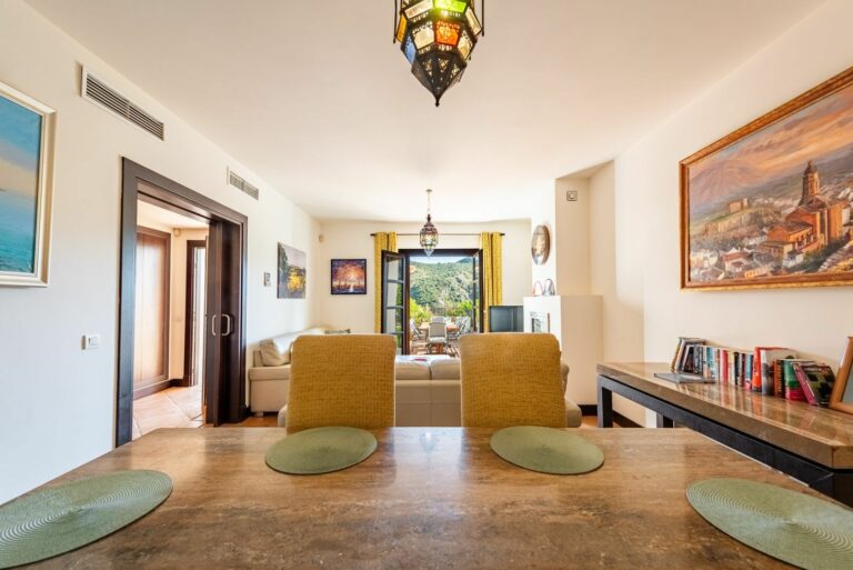 2673fa21883215109879fc2f961a5566 - 11