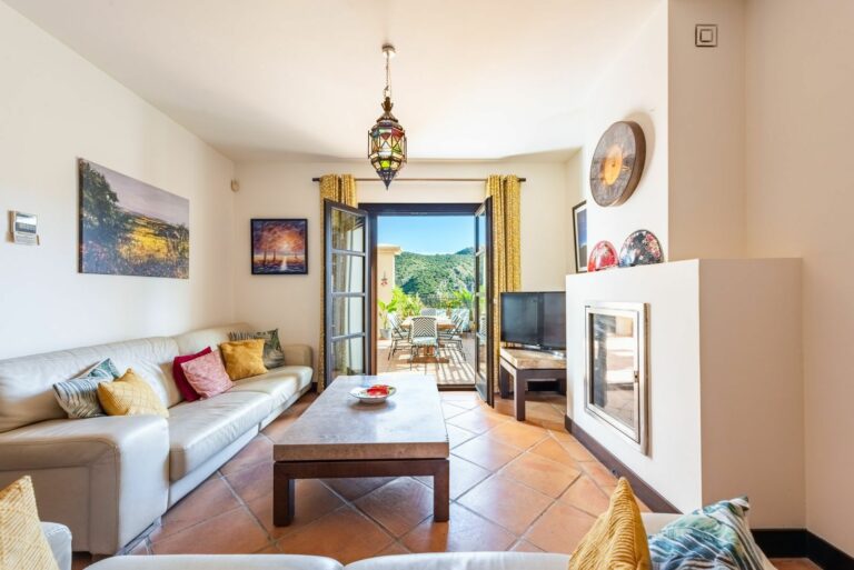 2673fa21883215109879fc2f961a5566 - 2