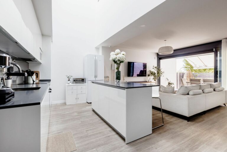 2758ee32f8d71e19c8ab39ffb21858af - 14