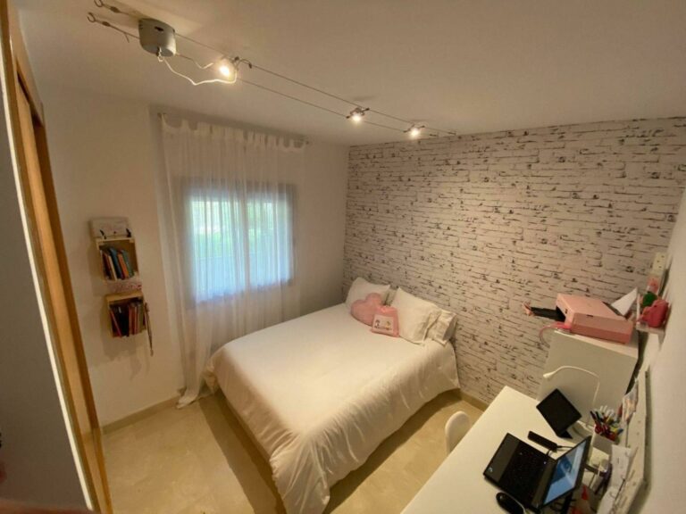 2796f8a1566b3ff137a6fd9c73dde349 - 12