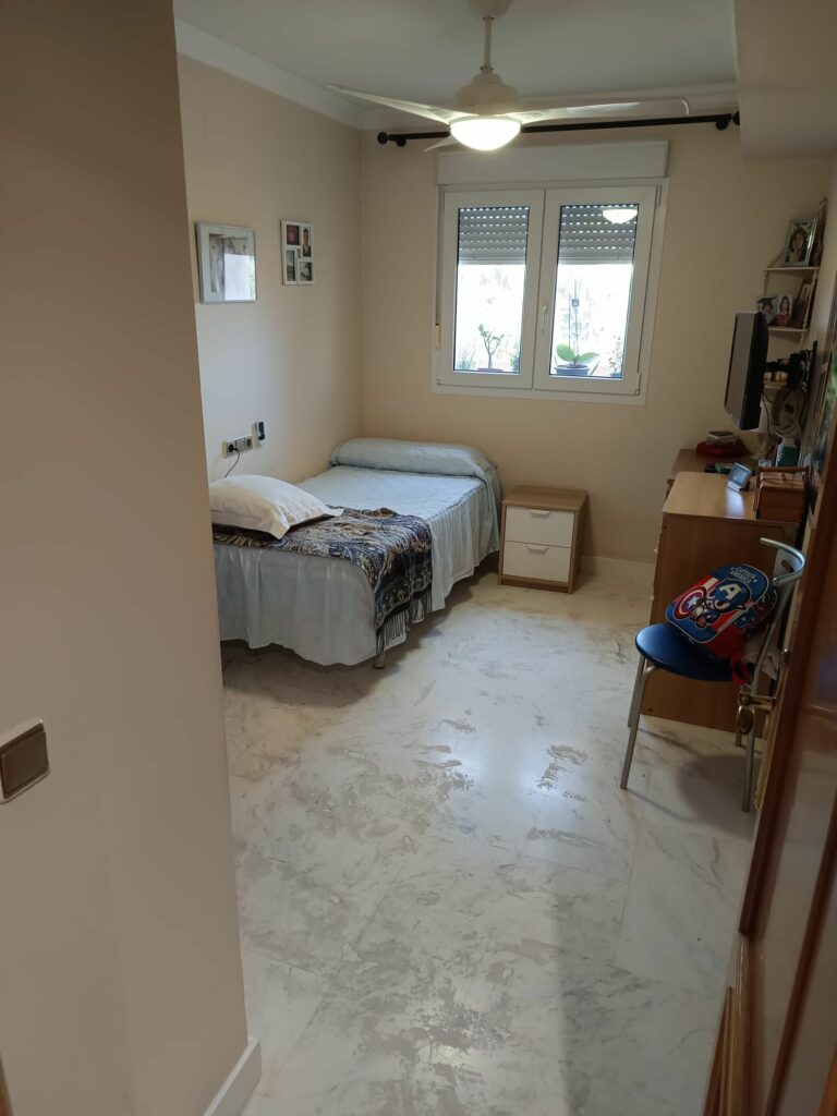 2929a05d00a7435259ee79fbdafa1ef2 - 12