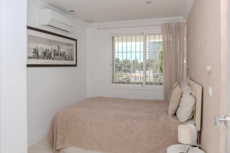 293d9739926a85cac21b6f510aeac89e - 12