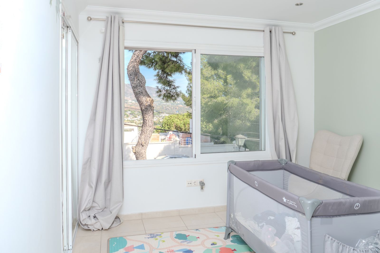 293d9739926a85cac21b6f510aeac89e - 15